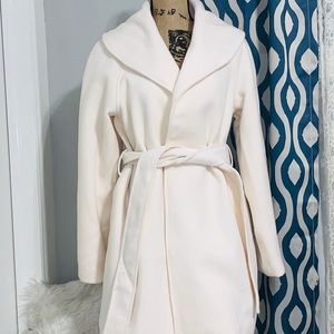 Women’s coat nice and clean